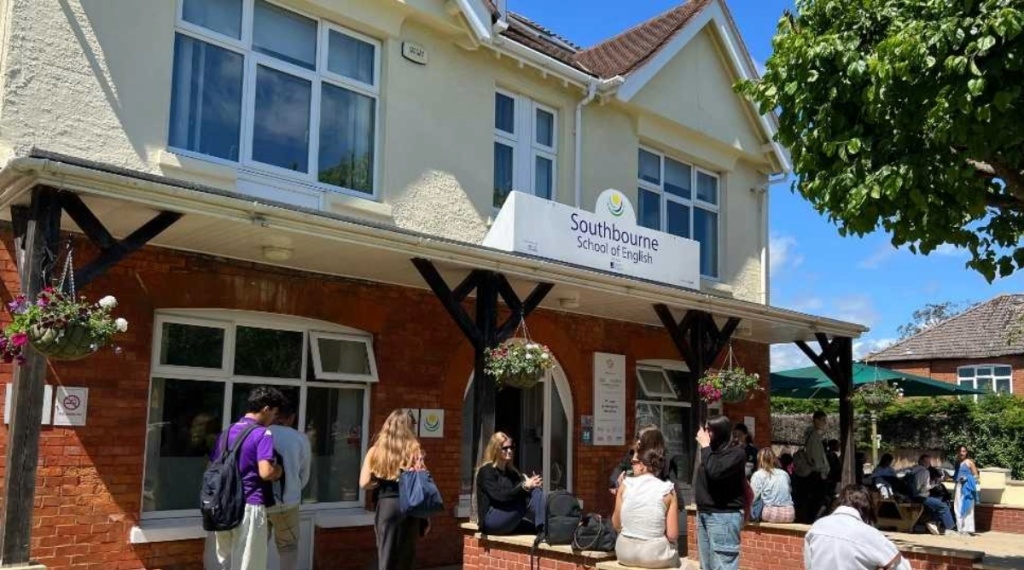 60 Jahre Qualität: Die Southbourne School of English feiert einen bemerkenswerten Meilenstein
